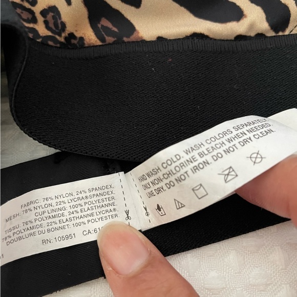 🛍️soldSports bra high impact by Natori Gravity Underwire Animal Contour 32DD - Picture 9 of 11